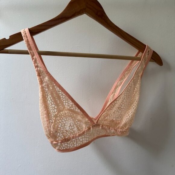 Underbares The Everyday Bra in Light Peachy Pink Medium - Picture 3 of 5